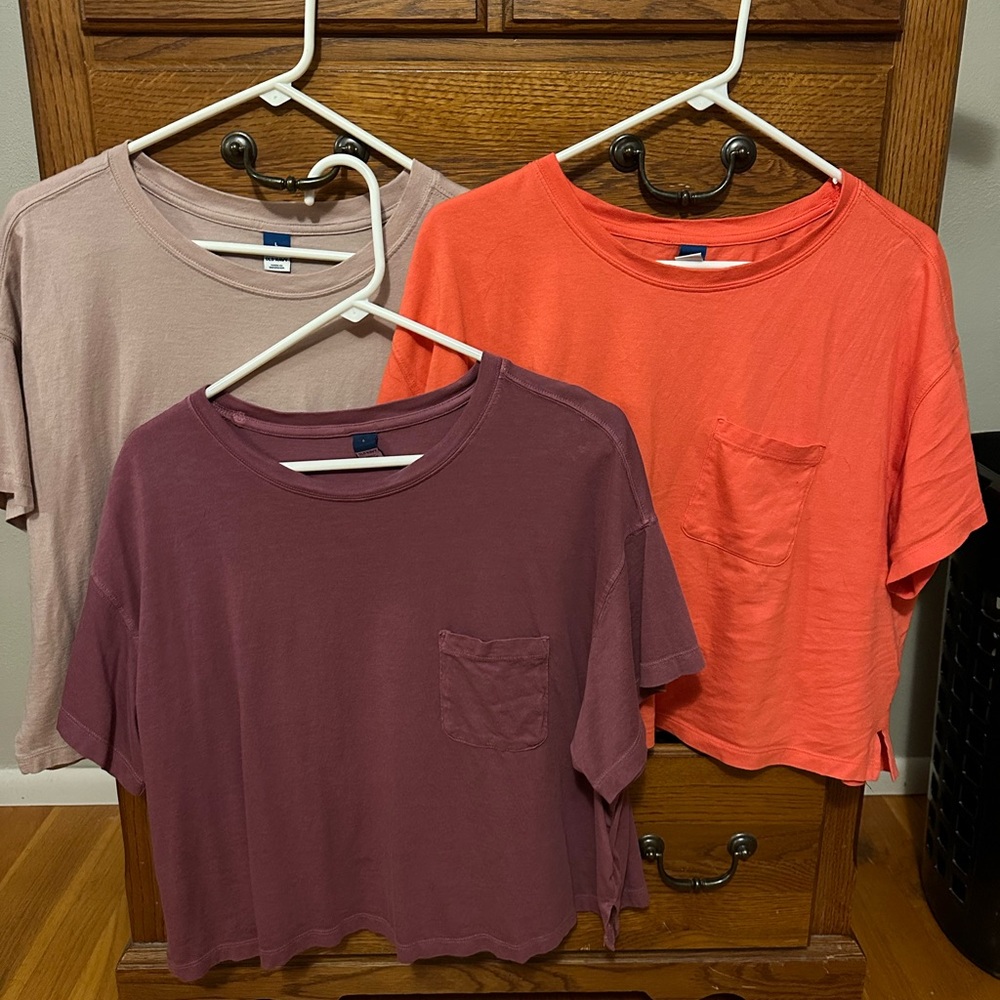 Women’s cropped t shirts